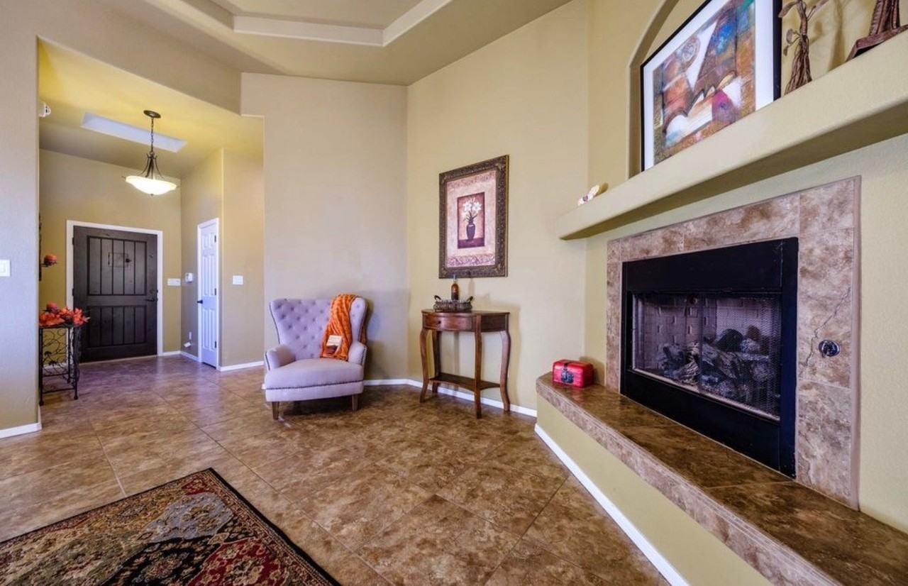 5185 San Carlos Ct - Photo 6 of 9