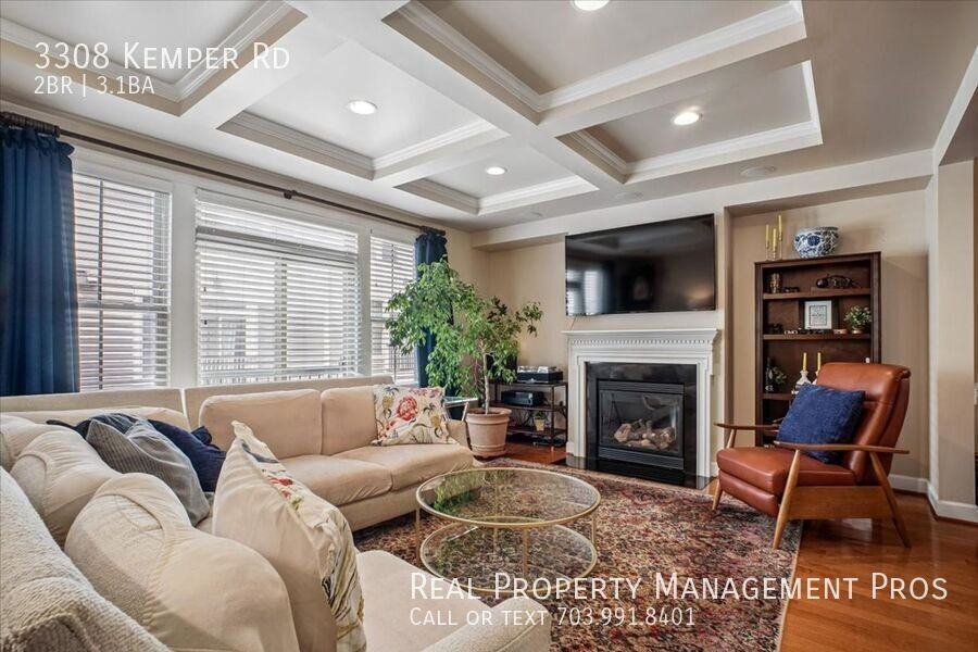 3308 Kemper Rd - Photo 3 of 12
