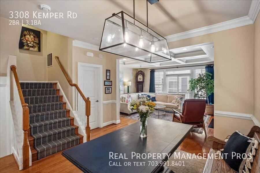 3308 Kemper Rd - Photo 4 of 12