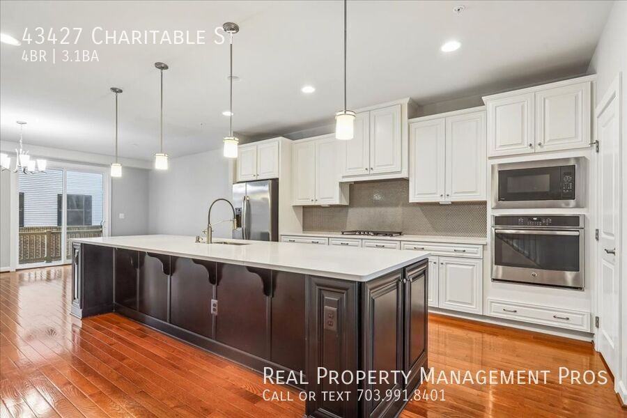 43427 Charitable St - Photo 7 of 44