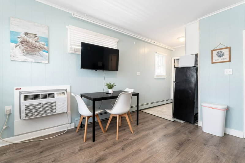 46 E Grand Ave #1 - Photo 4 of 14