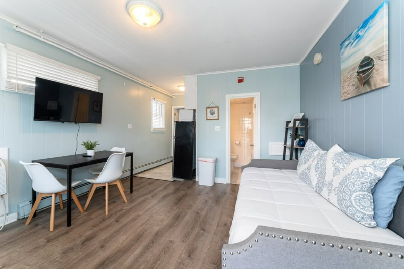 46 E Grand Ave #1 - Photo 5 of 14