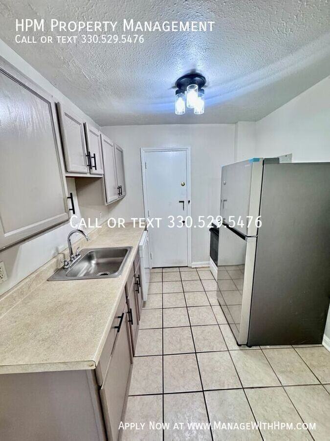 3363 Warrensville Center Rd - Photo 6 of 9