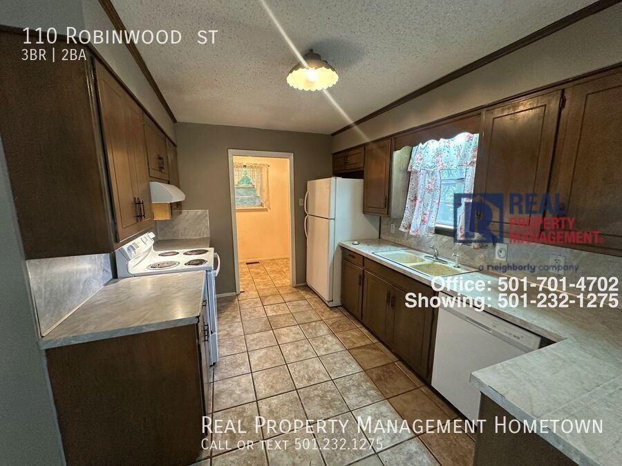110 Robinwood St - Photo 4 of 15