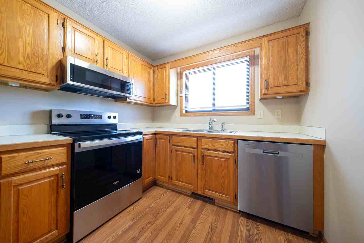 5445 Orleans Ln N #7 - Photo 7 of 25