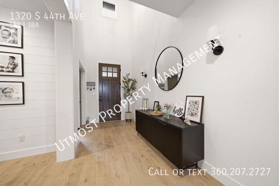 1320 S 44th Ave - Photo 2 of 24