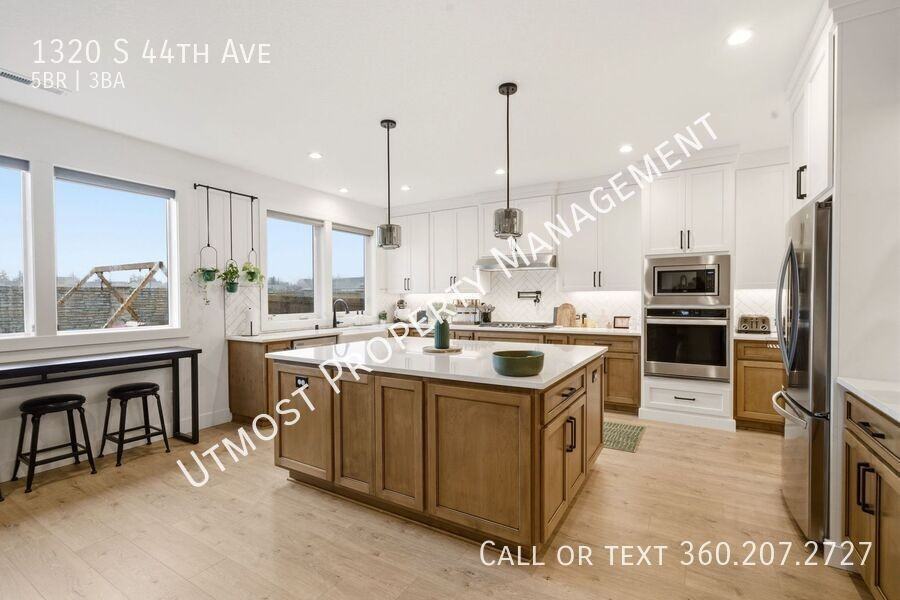 1320 S 44th Ave - Photo 5 of 24