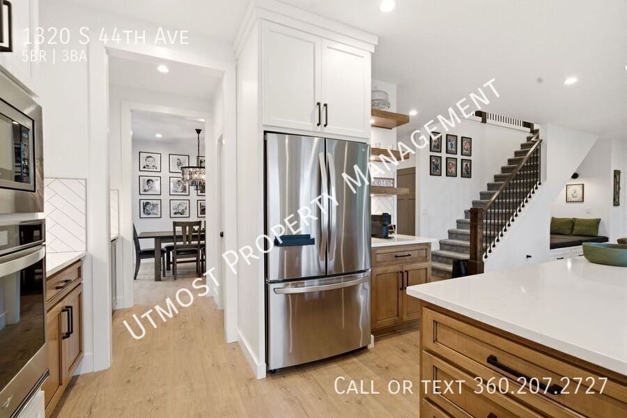 1320 S 44th Ave - Photo 7 of 24
