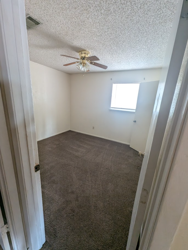505 N Main St #6 - Photo 3 of 6