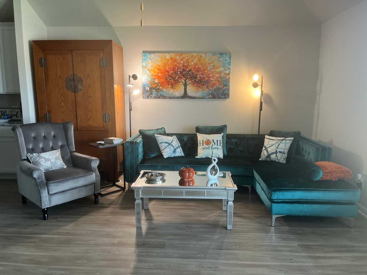 805 Stonemanor Bay - Photo 5 of 18