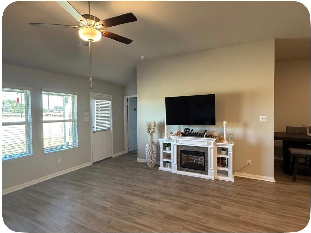 805 Stonemanor Bay - Photo 6 of 18