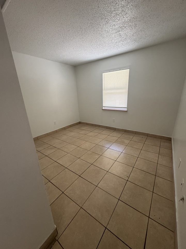 8508 Channelview Cir #1 - Photo 5 of 7