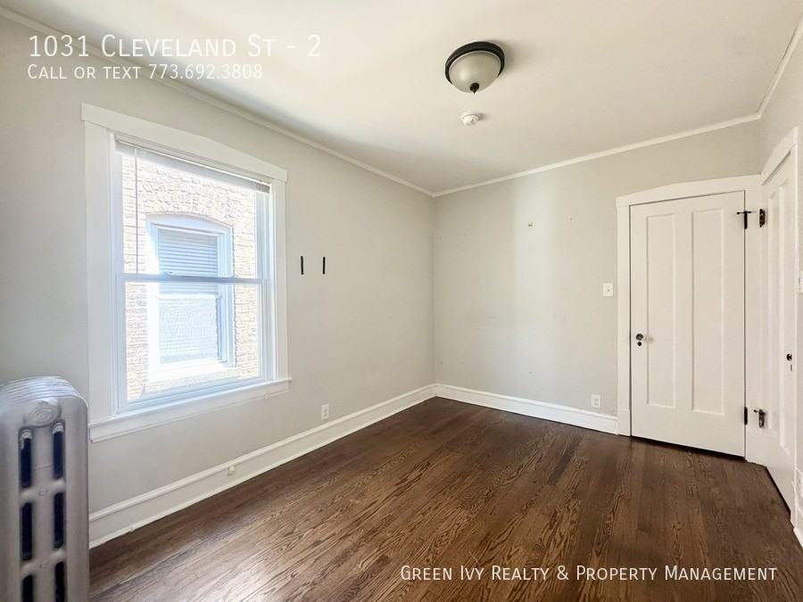 1031 Cleveland St #2 - Photo 5 of 14
