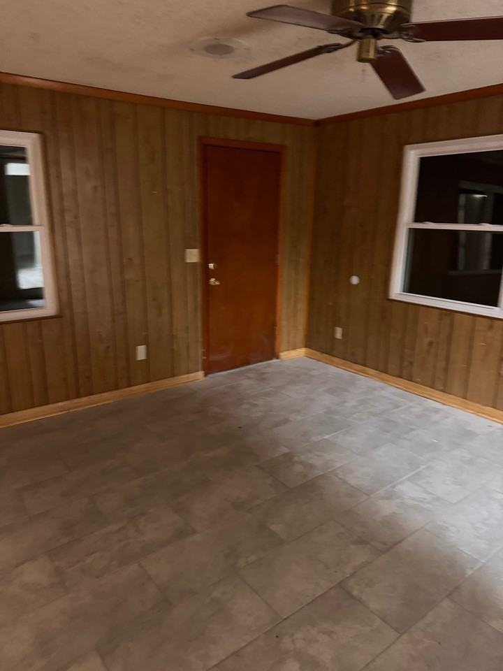 2417 S Myrtle Ave - Photo 5 of 12