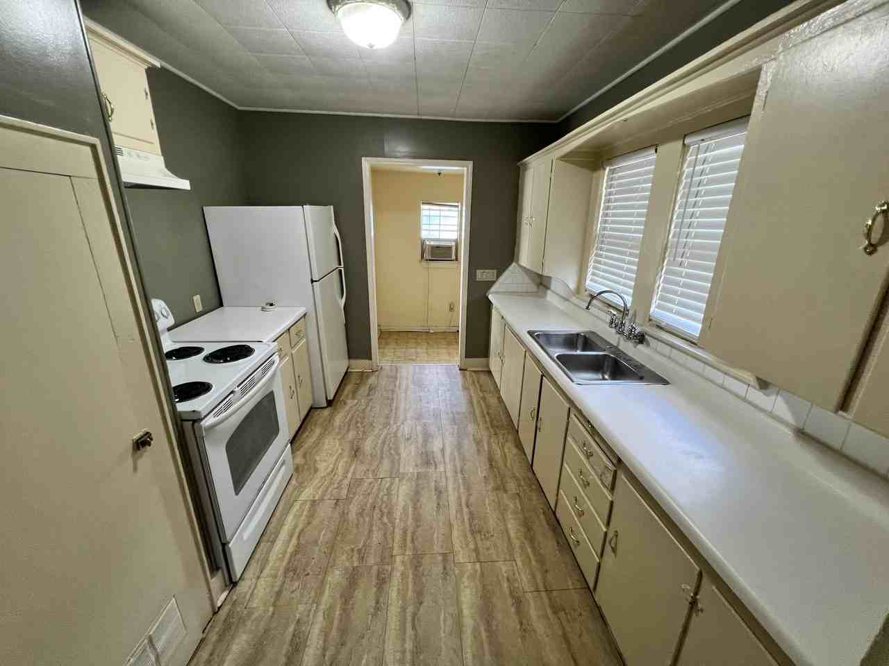 827 E Main St #1 - Photo 2 of 9