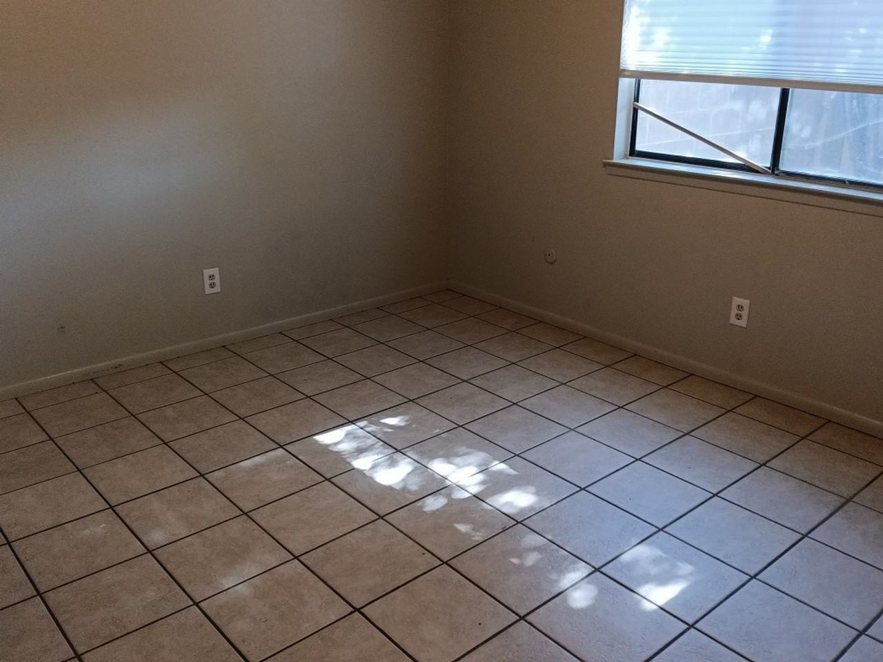 12605 Copperwood Dr Ne - Photo 4 of 5