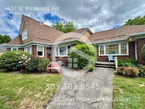 4452 Se Milwaukie Ave - Photo 2 of 31