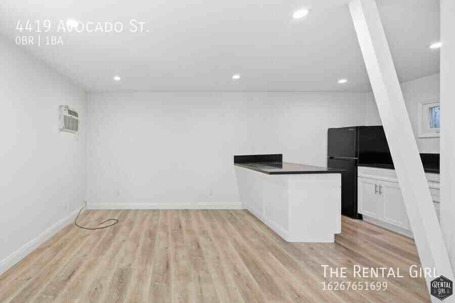 4419 Avocado St - Photo 2 of 12
