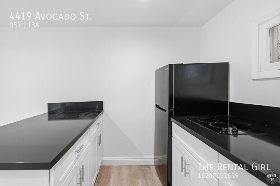 4419 Avocado St - Photo 6 of 12