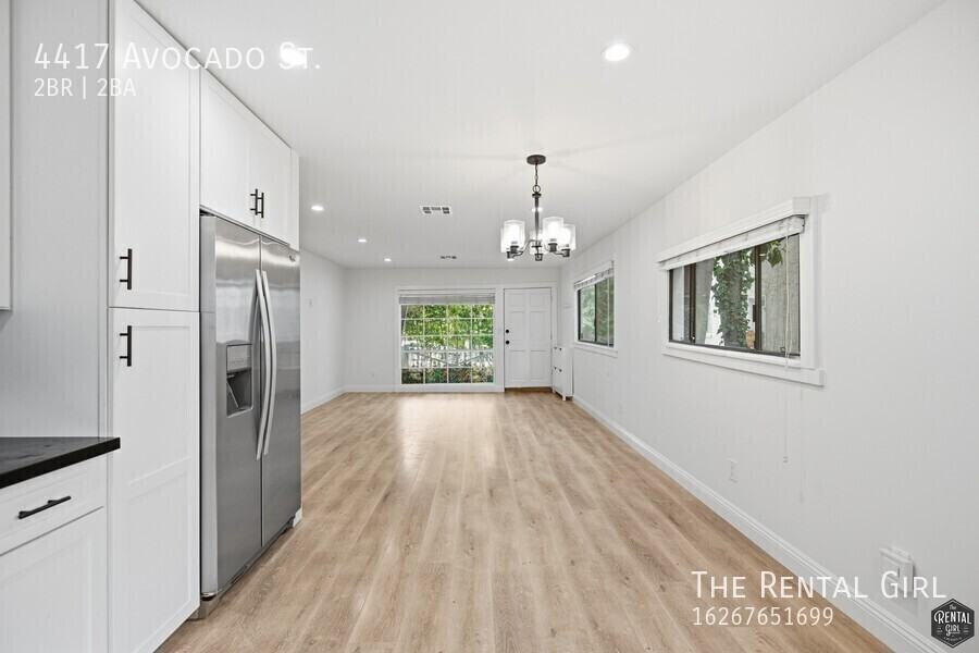 4417 Avocado St - Photo 5 of 24