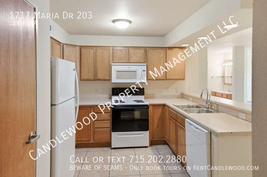 1717 Maria Dr - Photo 4 of 18