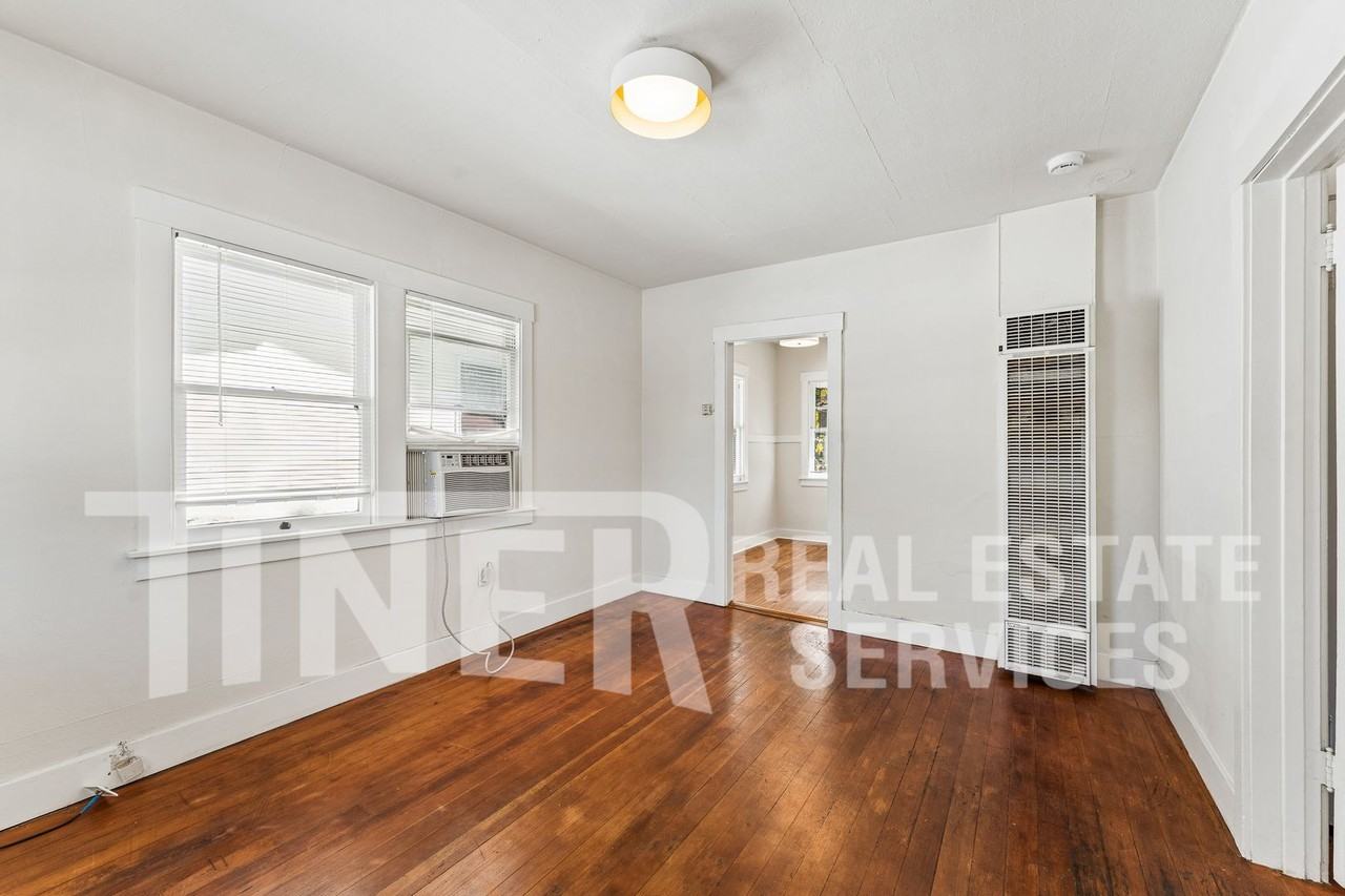 314 Los Vegas Ave - Photo 3 of 21