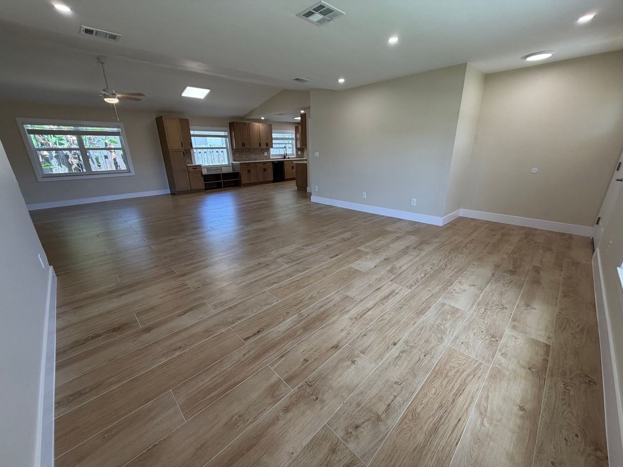 696 94th Ave N - Photo 5 of 31
