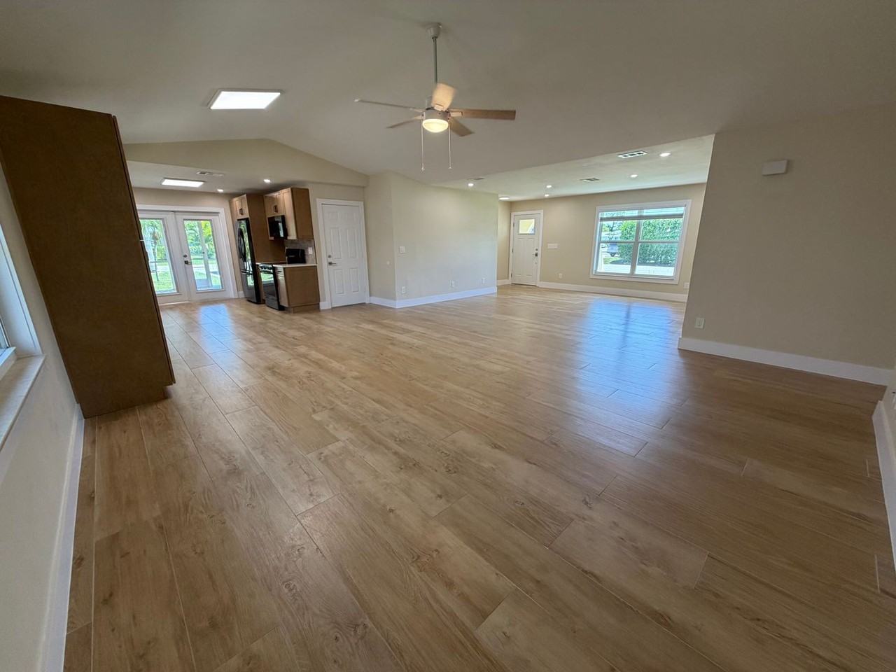 696 94th Ave N - Photo 6 of 31