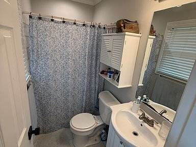 1003 Bradford Ave - Photo 5 of 12