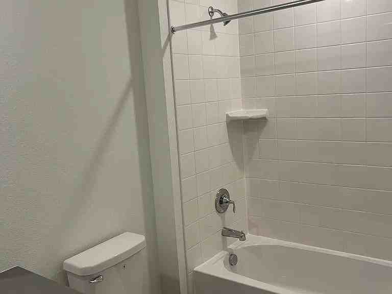 2268 Crescent Cir E - Photo 7 of 18