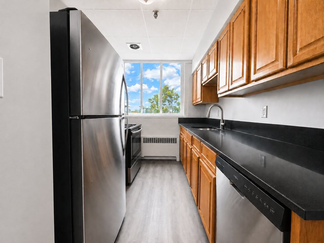 71 Catlin St #84 - Photo 5 of 17