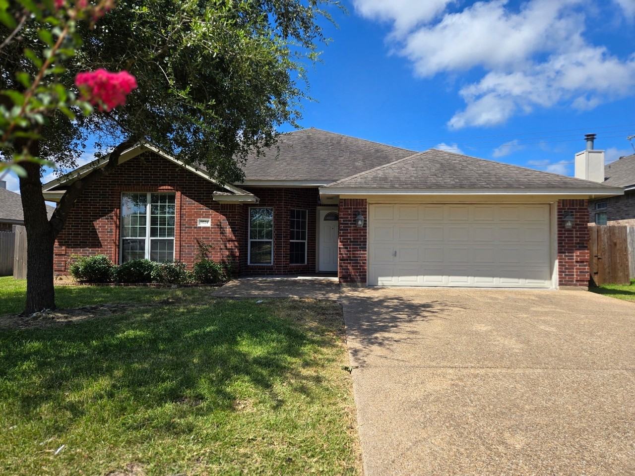 3724 Dove Hollow Ln