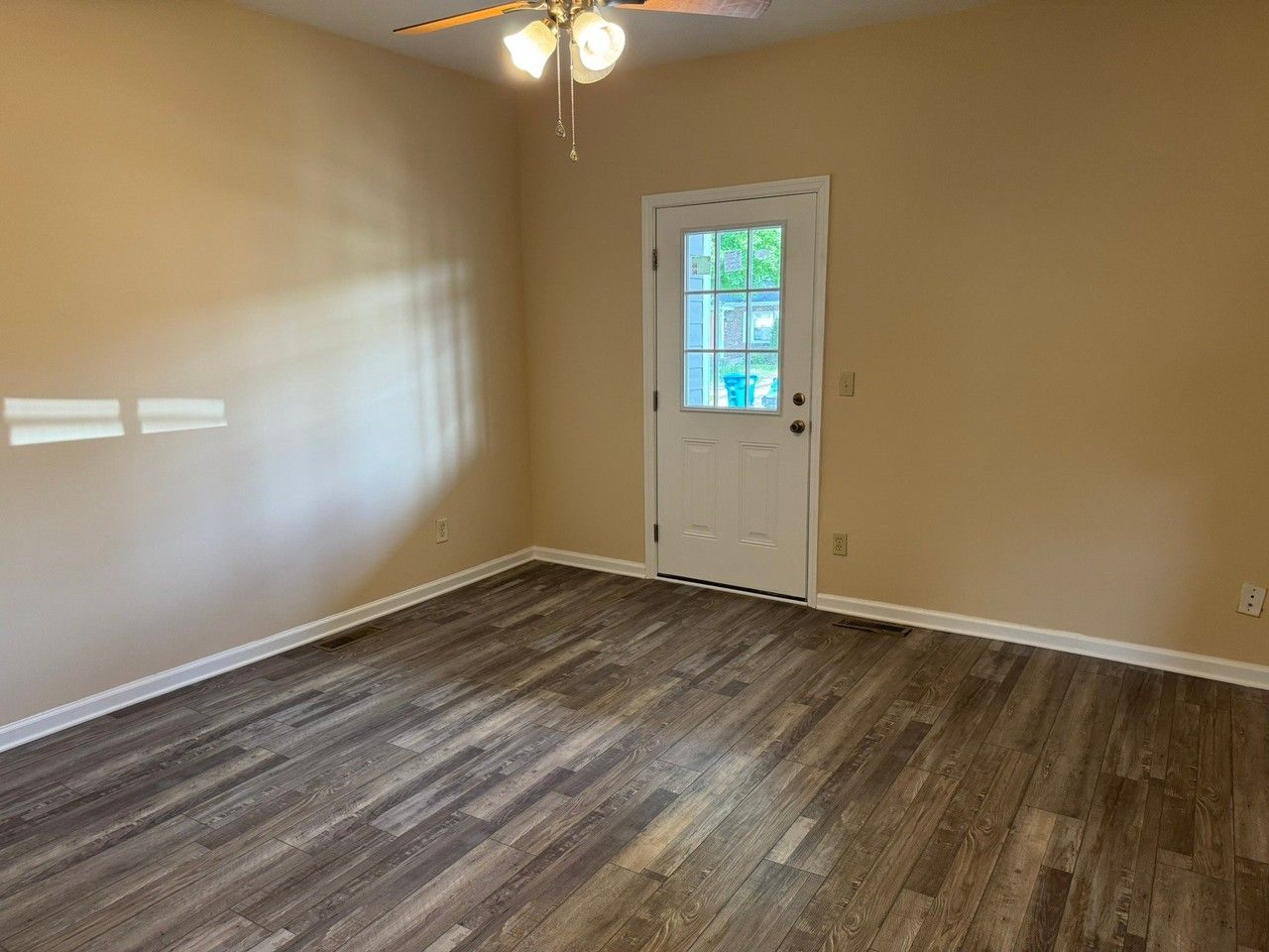 203 Goodloe St #A - Photo 6 of 12