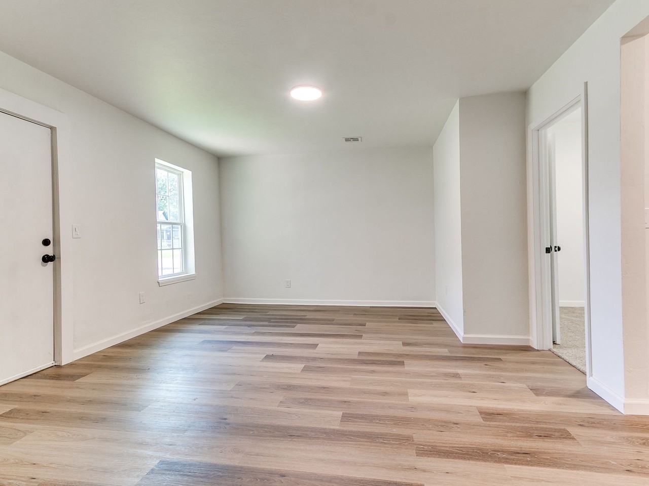 601 Se 35th St - Photo 4 of 20