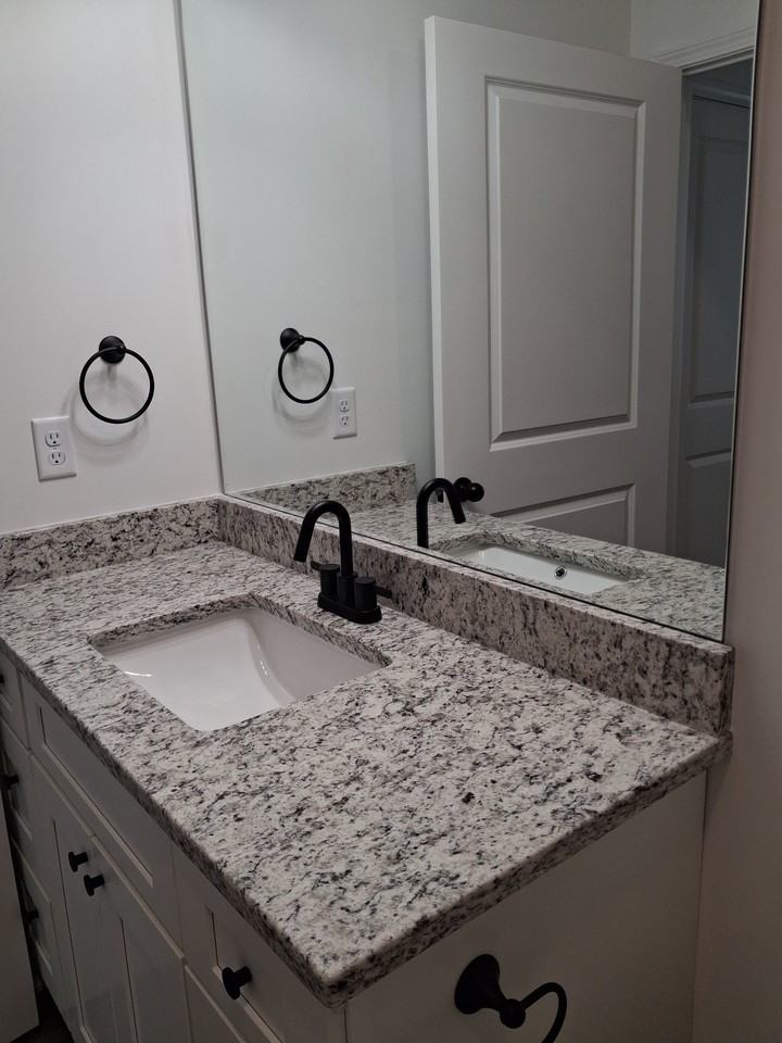 842 Ridgewood Dr #3 - Photo 7 of 9