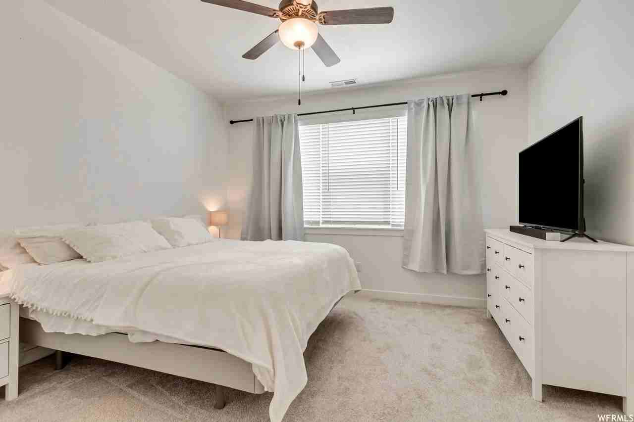 456 S Willow Leaf Rd - Photo 2 of 20