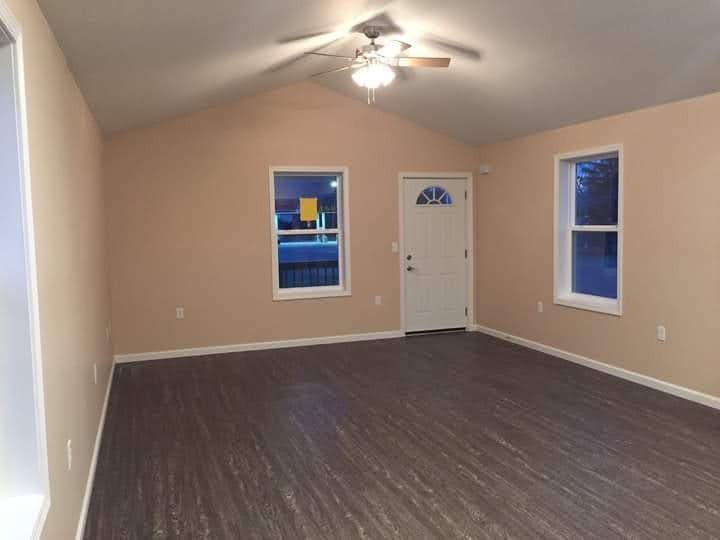 217 Maple St - Photo 2 of 8