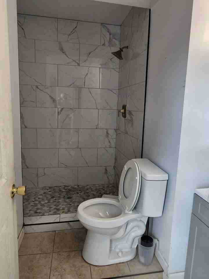 816 5th Ave Se - Photo 7 of 12
