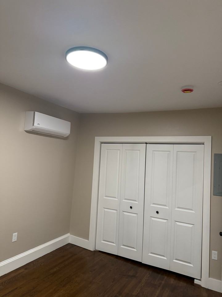 913 Rodman St #2 - Photo 7 of 11