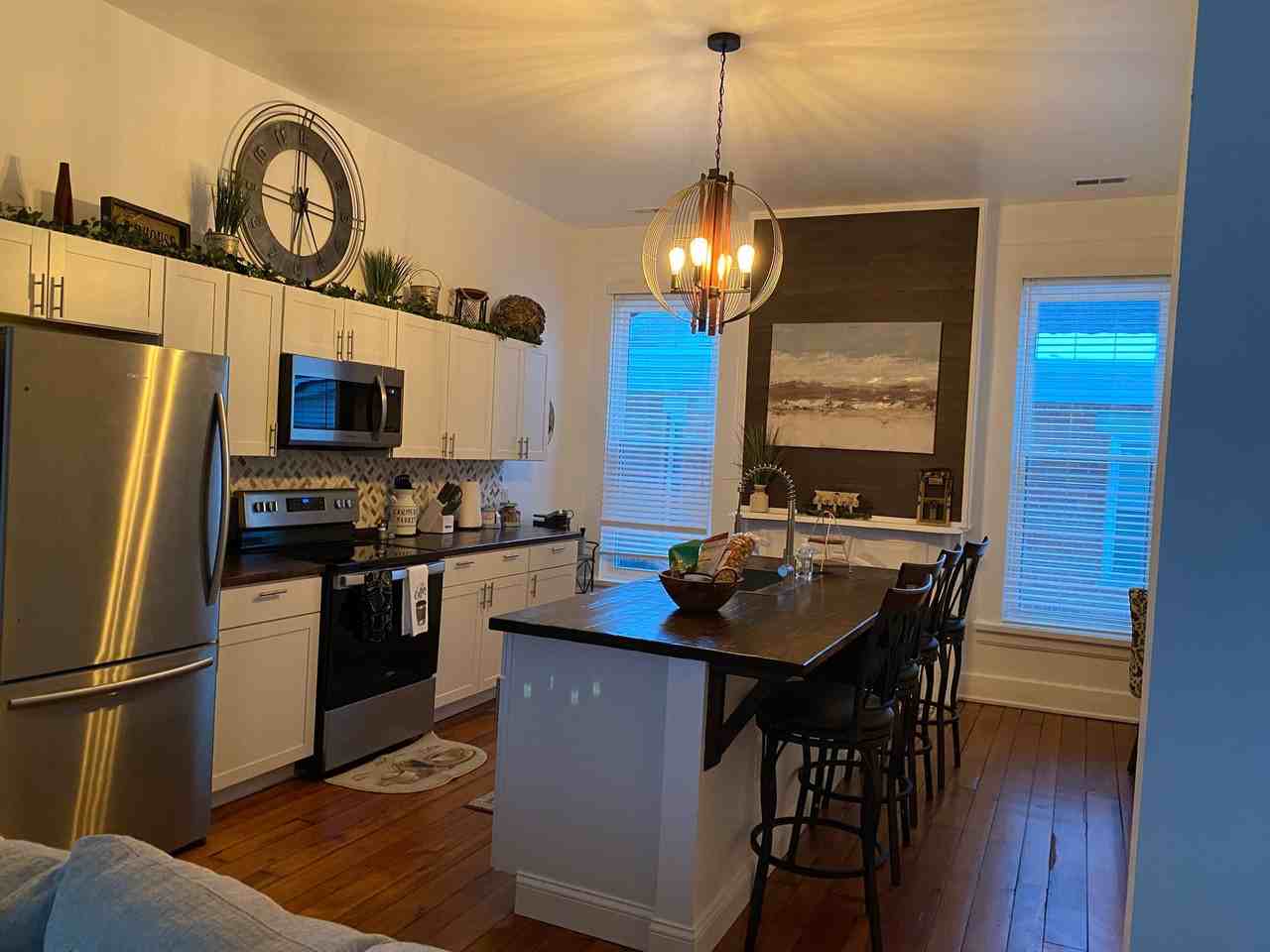 183 S Paint St #B - Photo 2 of 12