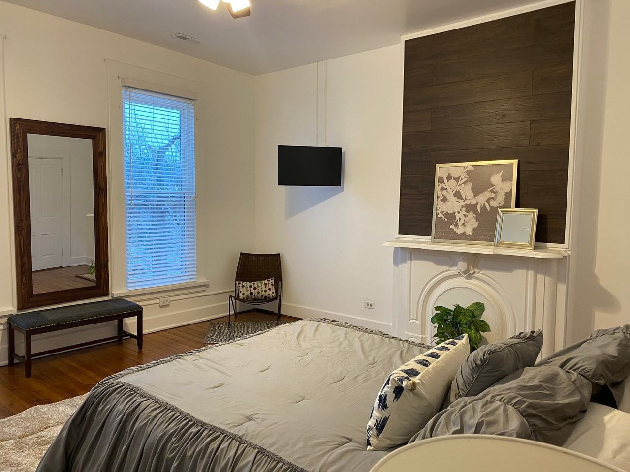 183 S Paint St #B - Photo 6 of 12