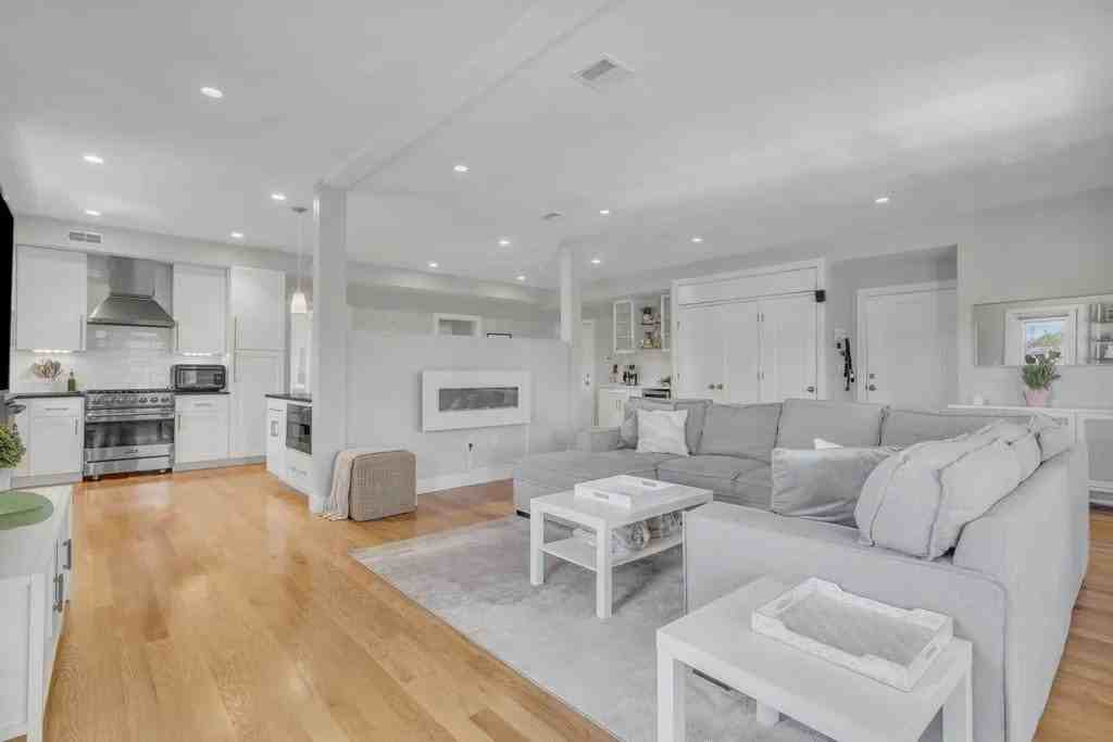 24 Rawson St #3 - Photo 7 of 18