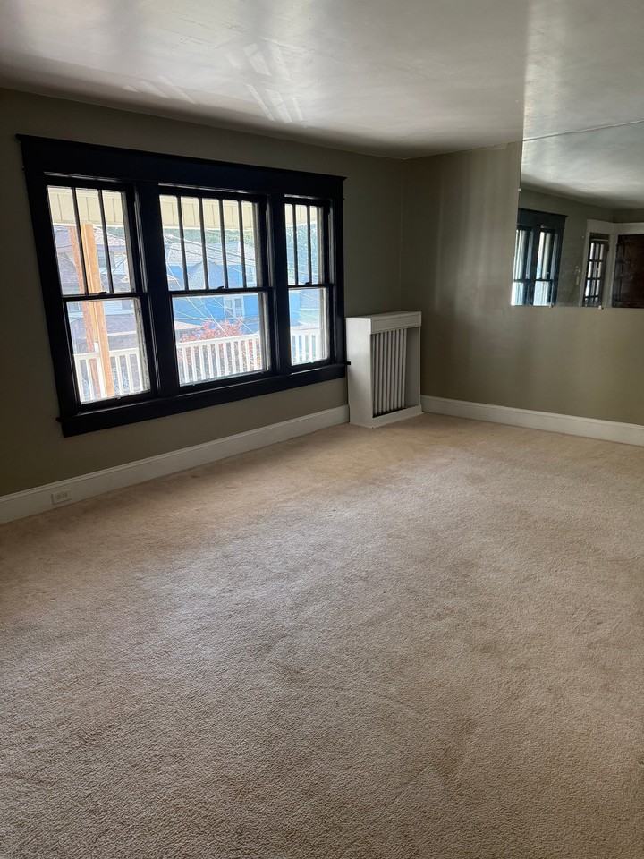 1017 Fairfield St #2 - Photo 6 of 18