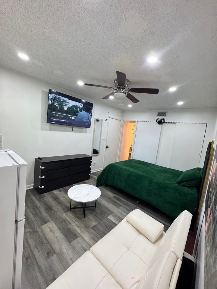 3964 Nw 39th Ave - Photo 6 of 6
