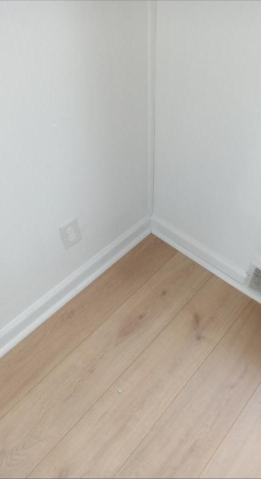 12 Brewster St - Photo 2 of 2