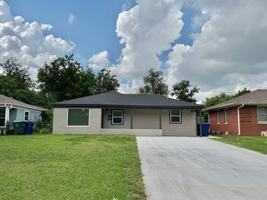 featured image of 2144 Westchester Dr
