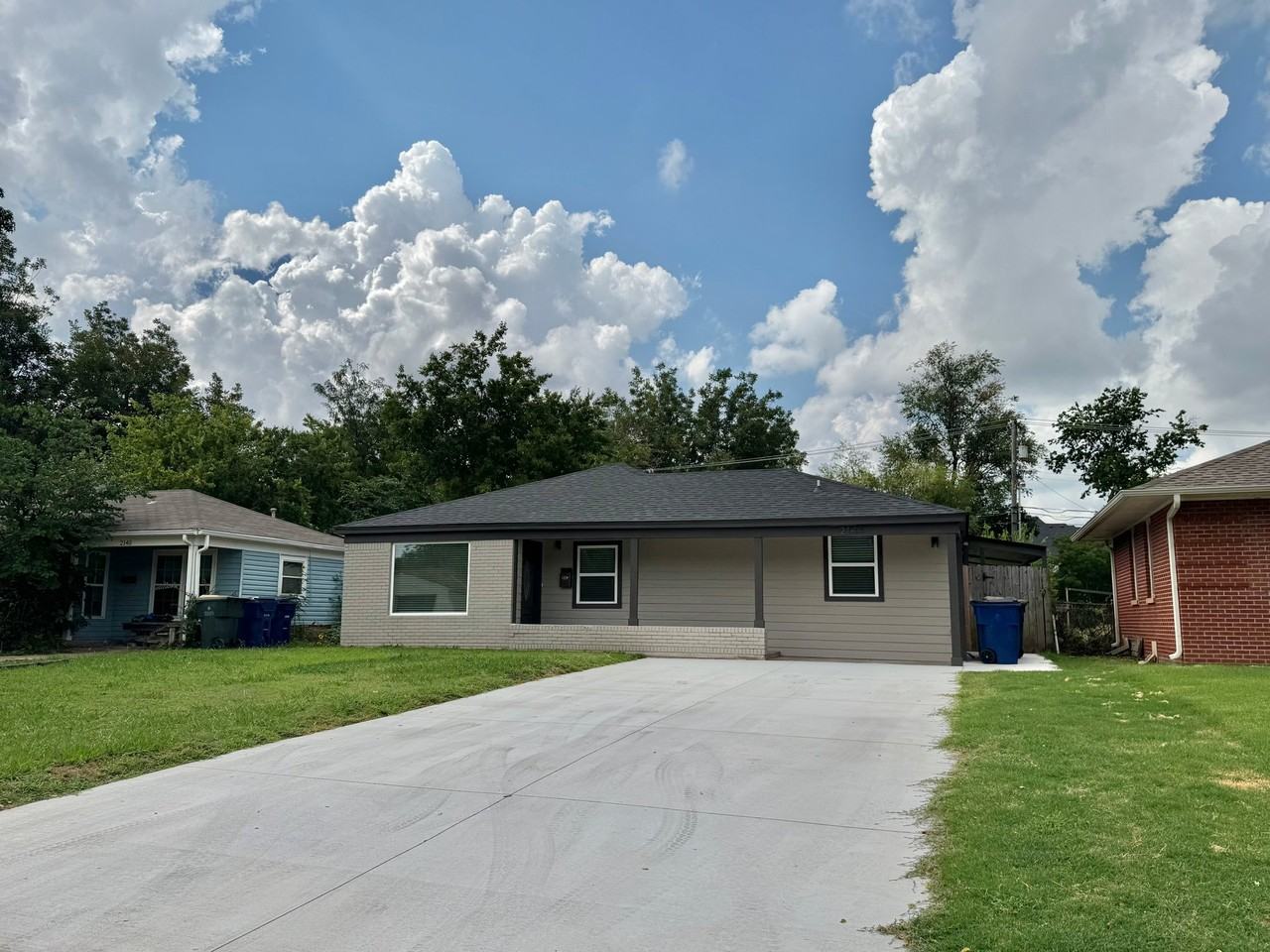 2144 Westchester Dr - Photo 2 of 20