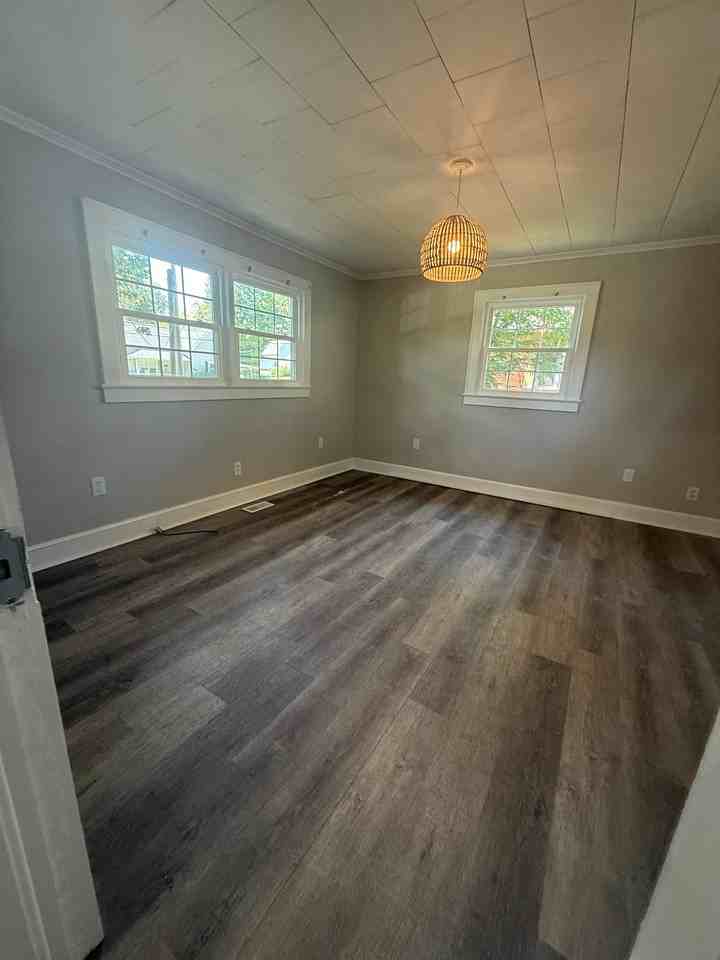330 N Depot St - Photo 5 of 8