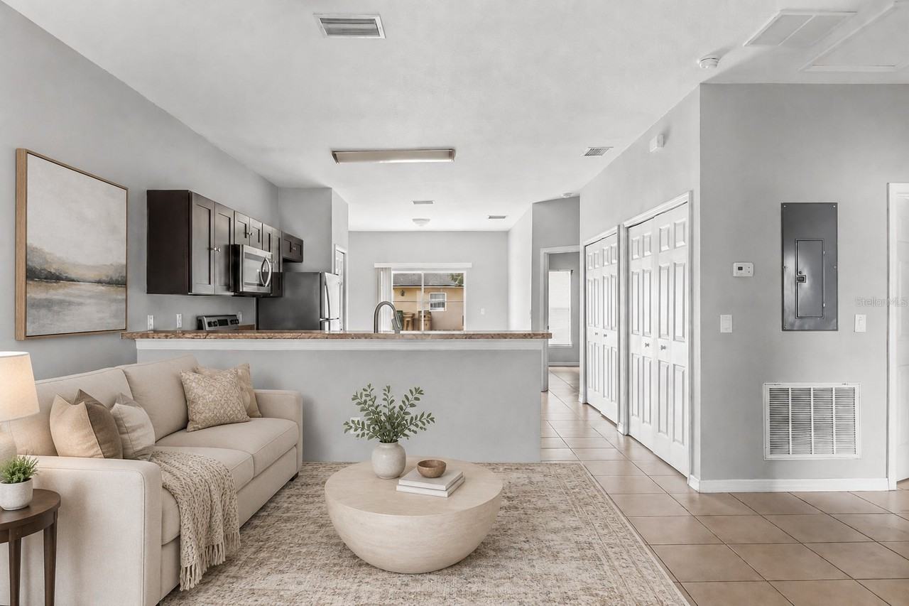 677 Royalty Ct - Photo 5 of 20