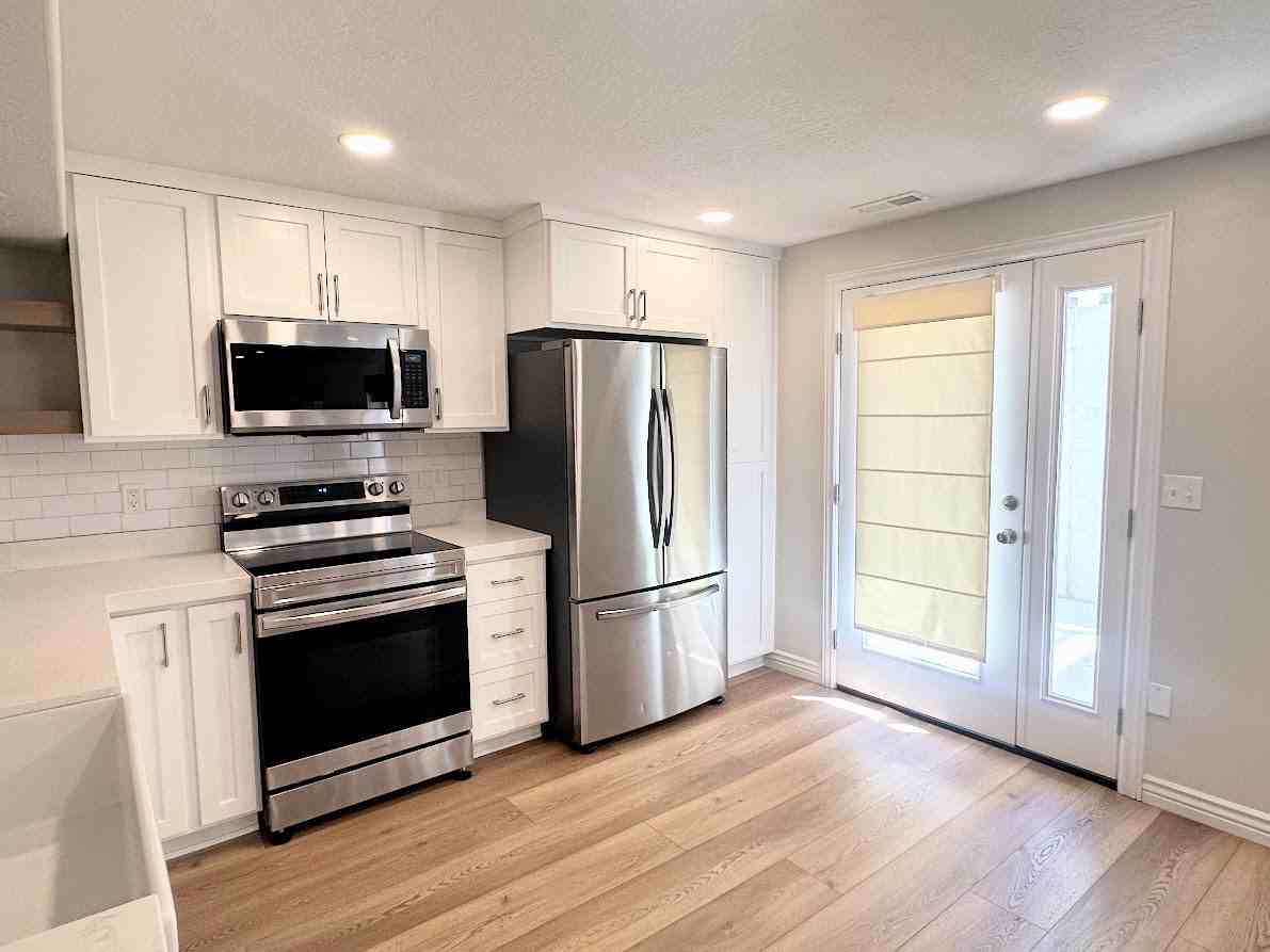10218 N Bayhill Dr #BS - Photo 3 of 22